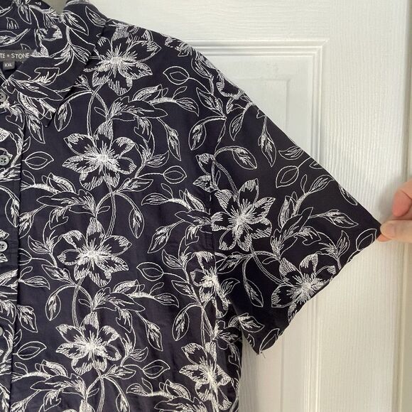 Men’s Slate & Stone Floral Embroidered Short Sleeve Button Down Shirt Size XXL - Picture 3 of 9